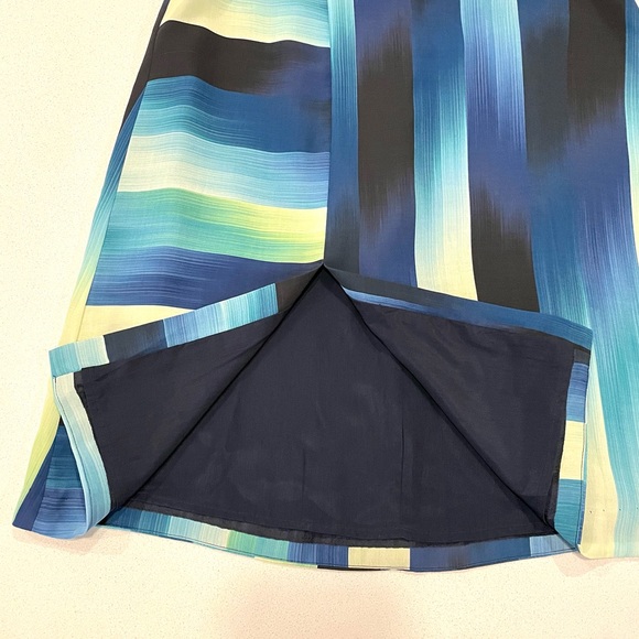Trina Turk Blue & Green Gorgeous Knee Length Skirt! - Picture 3 of 6